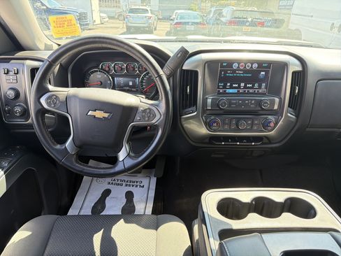 Used 2018 Chevrolet Silverado 1500 LT w/ All Star Edition AWD/4WD image 10