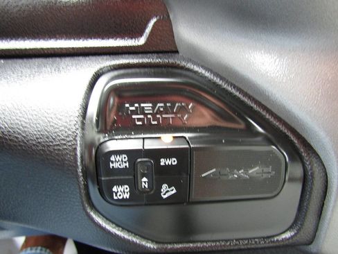 Used 2024 RAM 2500 Big Horn w/ Off Road Package AWD/4WD image 17