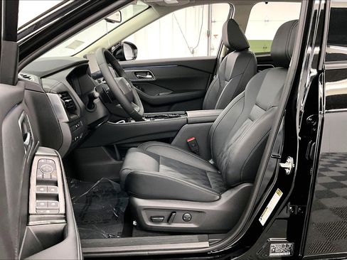 New 2026 Nissan Rogue Platinum w/ Platinum Premium Package AWD/4WD image 10
