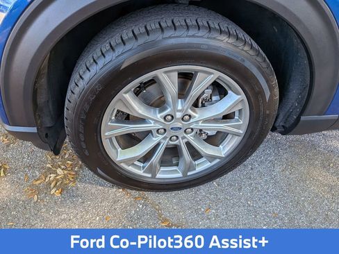 Used 2020 Ford Explorer XLT w/ Equipment Group 202A image 12