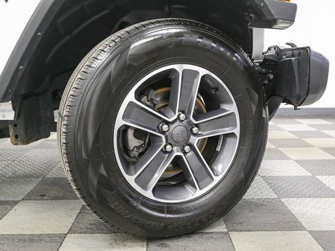 Used 2023 Jeep Wrangler Sahara image 17