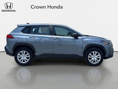 Used 2024 Toyota Corolla Cross L AWD/4WD image 5