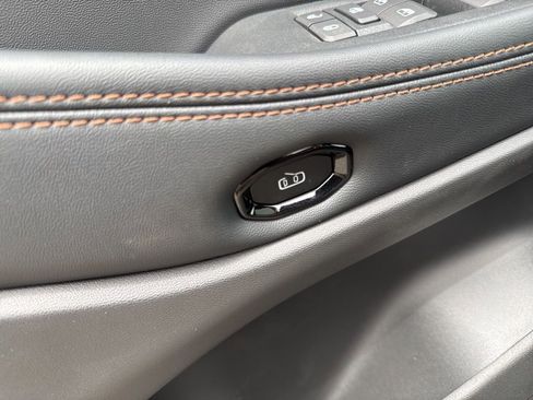 New 2026 Jeep Cherokee Overland image 23