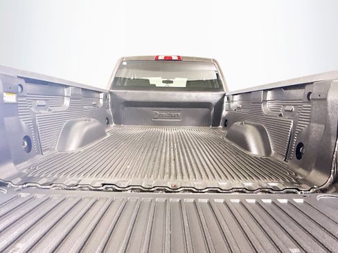 Used 2018 Chevrolet Silverado 1500 LT w/ All Star Edition image 34