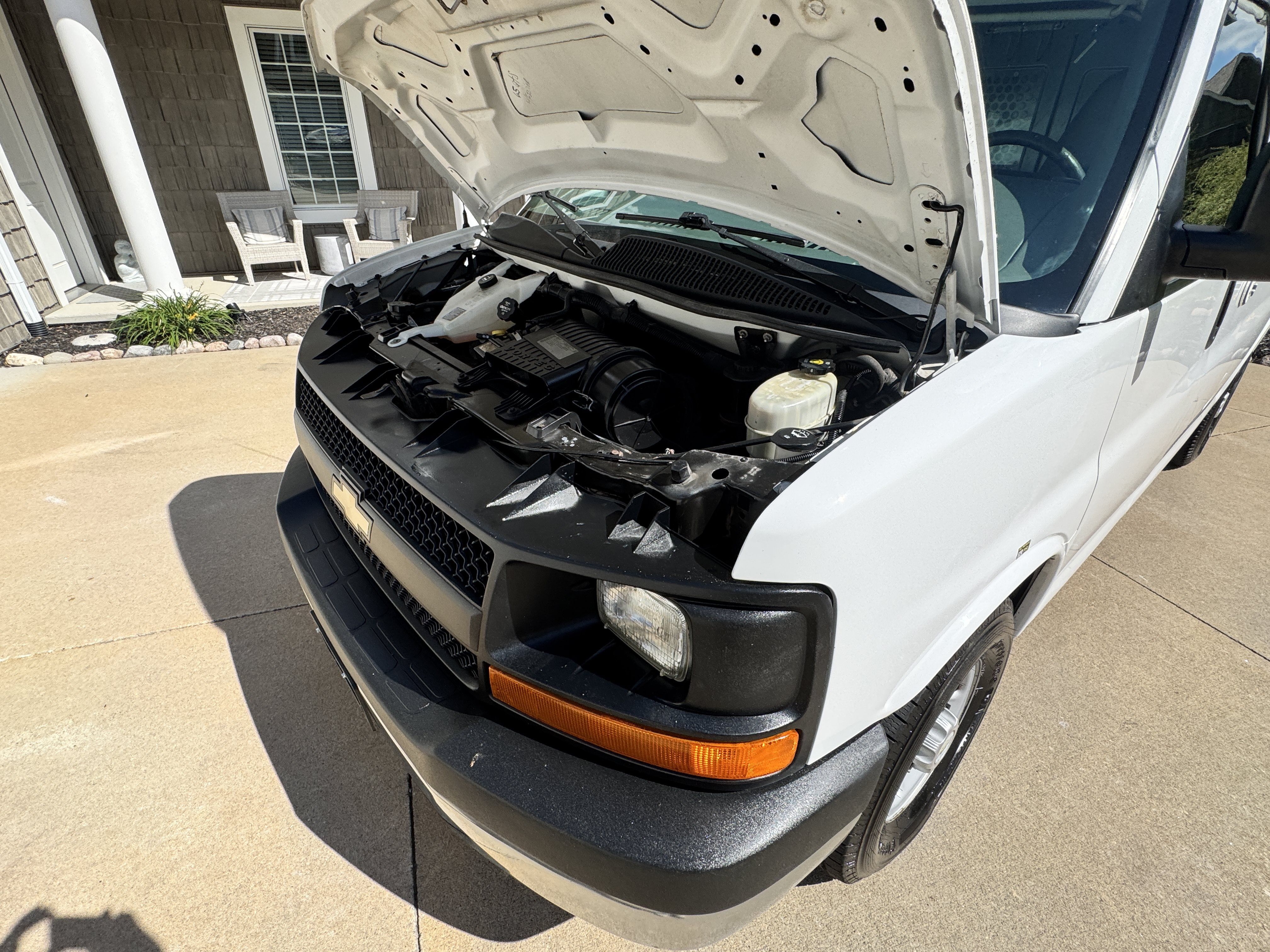 Used 2014 Chevrolet Express 2500 RWD image 30