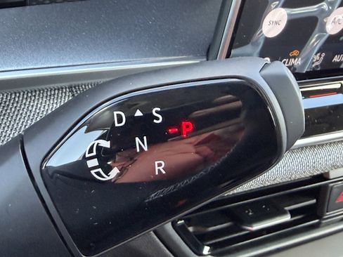 New 2026 Volkswagen Tiguan S image 25