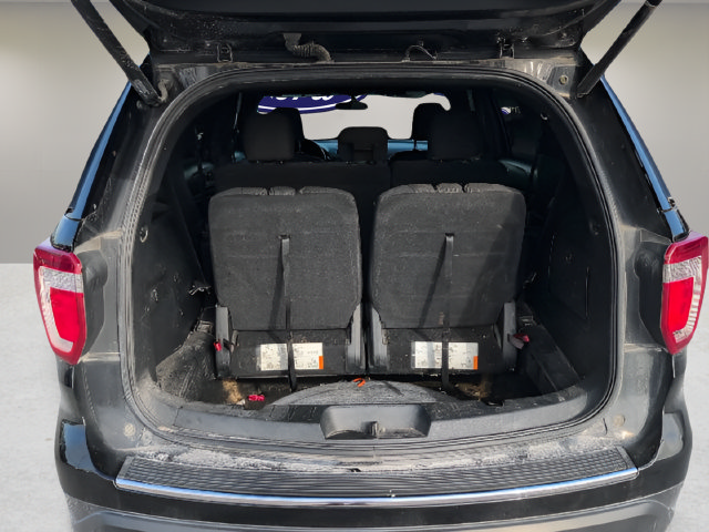 Used 2018 Ford Explorer XLT w/ Equipment Group 201A FWD image 9