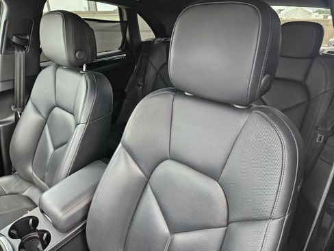 Used 2022 Porsche Macan AWD/4WD image 6