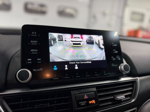 Used 2019 Honda Accord LX image 17