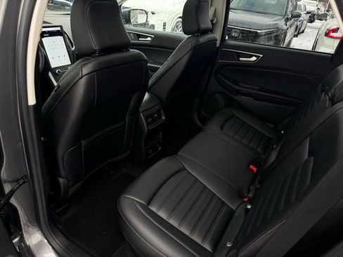 Used 2022 Ford Edge SEL w/ Convenience Package image 19
