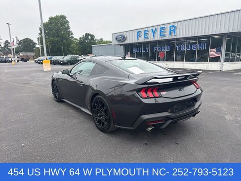 Used 2024 Ford Mustang GT Premium w/ GT Performance Package RWD image 3