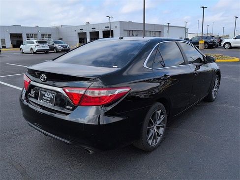Used 2015 Toyota Camry XSE w/ Moonroof Package image 7