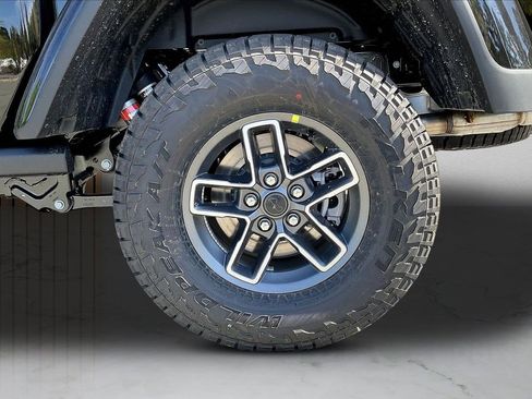 New 2026 Jeep Gladiator Mojave AWD/4WD image 32