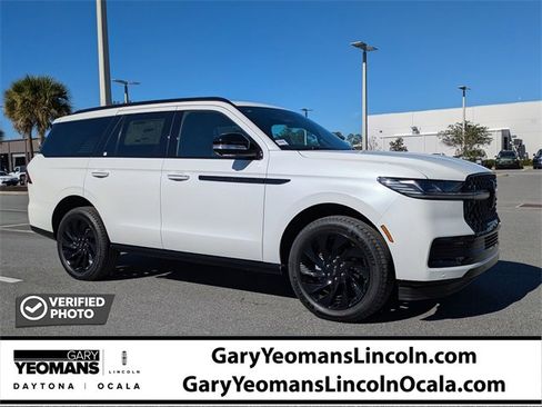 New 2025 Lincoln Navigator Reserve w/ Jet Appearance Package image 1