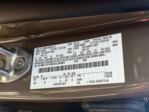 Used 2025 Lincoln Corsair FWD image 30