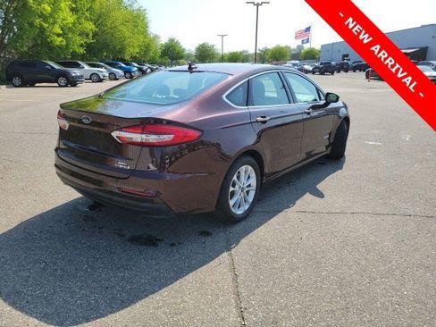 Used 2019 Ford Fusion SEL FWD image 3