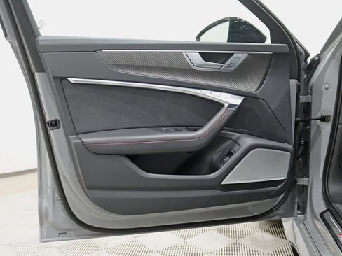 Used 2025 Audi RS 6 performance image 37