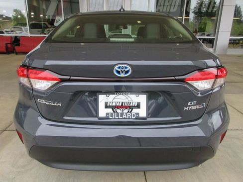 Used 2023 Toyota Corolla LE w/ LE Premium Package AWD/4WD image 10