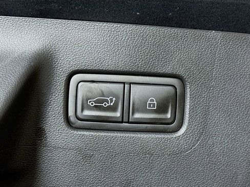 Certified 2025 Hyundai Santa Fe SE image 29