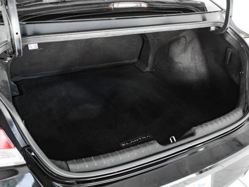 Used 2021 Hyundai Elantra SE w/ Cargo Package image 49