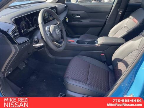 New 2026 Nissan Kicks SR w/ SR Premium Package FWD image 11