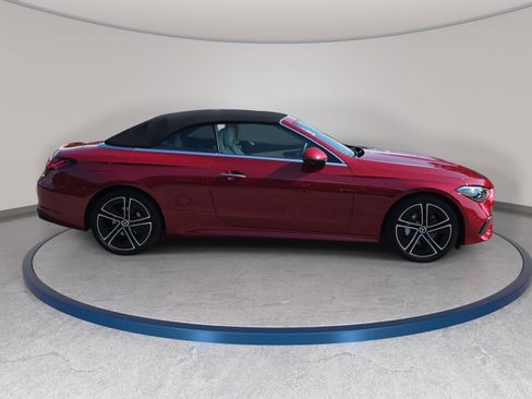 Used 2024 Mercedes-Benz CLE 300 4MATIC Cabriolet image 4