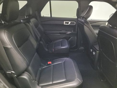 Used 2020 Ford Explorer XLT w/ Equipment Group 202A image 19