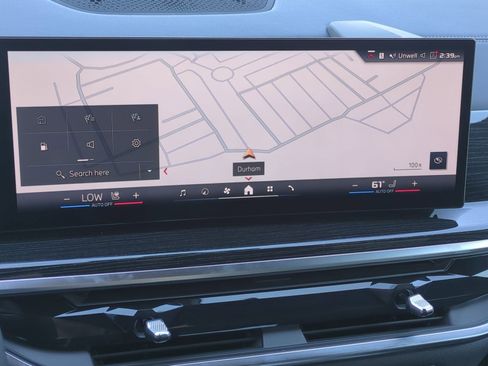 Used 2025 BMW X7 M60i image 24