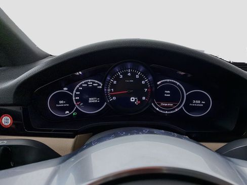 Certified 2019 Porsche Cayenne AWD/4WD image 16