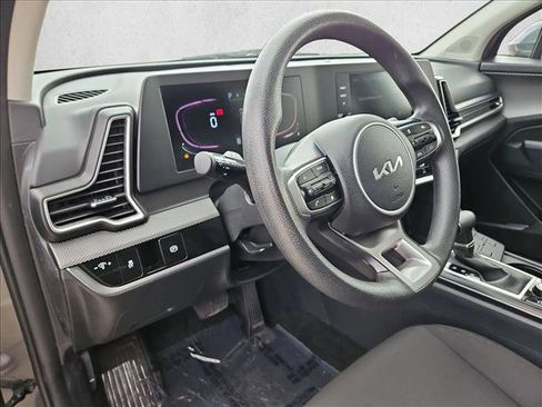 Used 2024 Kia Sportage LX image 10
