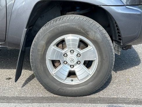 Used 2013 Toyota Tacoma 4x4 Double Cab w/ TRD Sport Pkg image 11
