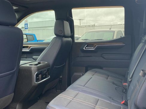Used 2022 Chevrolet Silverado 1500 High Country w/ Z71 Off-Road Package AWD/4WD image 18