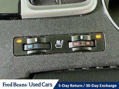 Used 2019 Toyota Highlander Limited AWD/4WD image 13