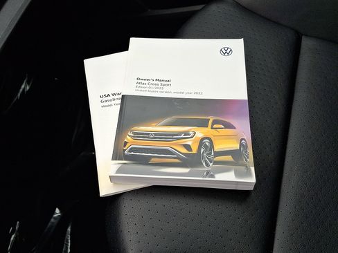 Used 2022 Volkswagen Atlas Cross Sport SEL R-Line w/ Cross Sport MDO Package AWD/4WD image 24