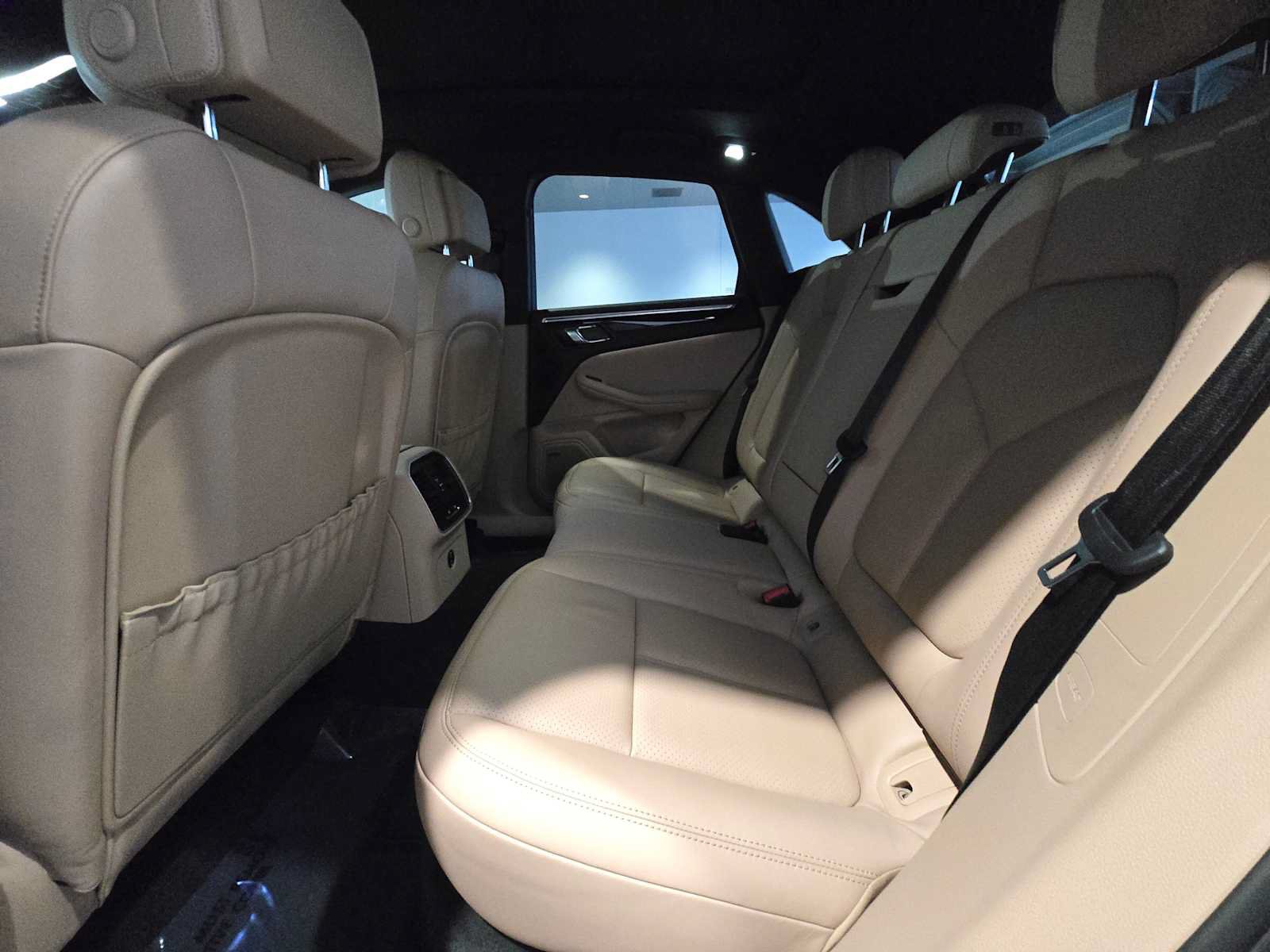 Used 2023 Porsche Macan S AWD/4WD image 17