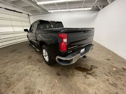 Used 2020 Chevrolet Silverado 1500 LTZ w/ LTZ Premium Package image 4