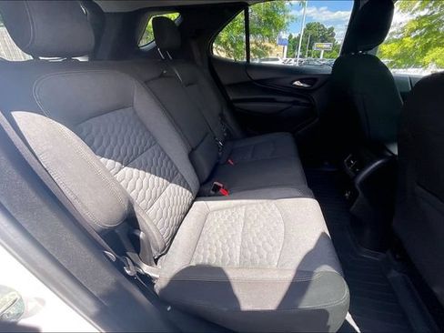 Used 2019 Chevrolet Equinox LT FWD image 27