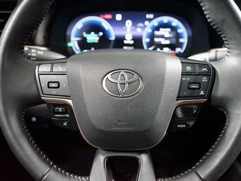 Used 2025 Toyota Crown Nightshade image 12