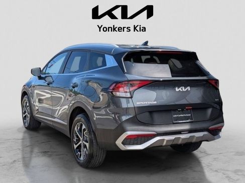 Certified 2025 Kia Sportage EX AWD/4WD image 9