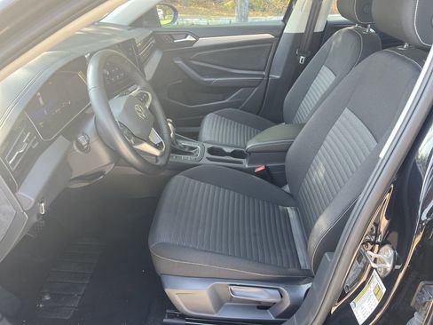 Certified 2025 Volkswagen Jetta S image 16