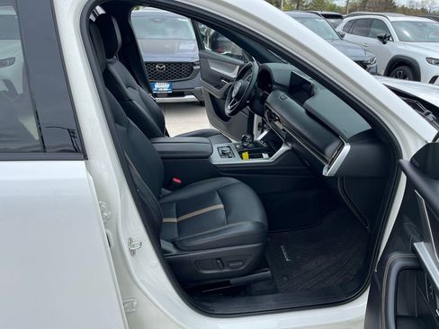 Certified 2024 MAZDA CX-90 Plug-In Hybrid w/ Premium Plus AWD/4WD image 18