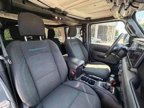 Used 2024 Jeep Wrangler Unlimited Rubicon 4xe AWD/4WD image 29