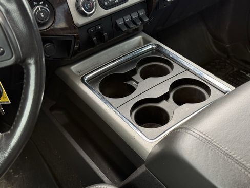 Used 2013 Ford F250 Platinum image 21