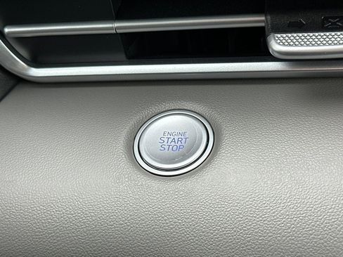 Certified 2025 Hyundai Elantra Sport image 24