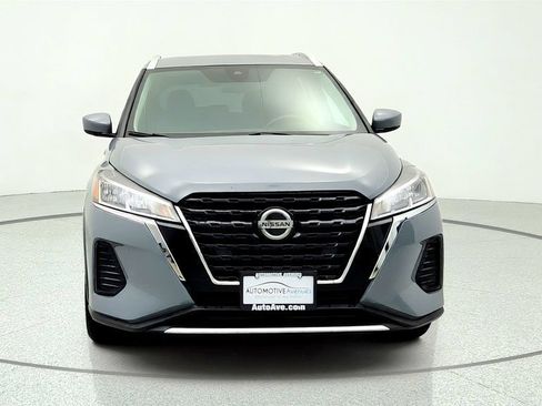 Used 2021 Nissan Kicks SV FWD image 2