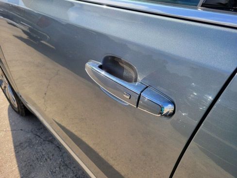 Used 2023 GMC Acadia Denali w/ Denali Ultimate Package image 8