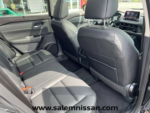Certified 2023 Nissan Rogue SV w/ SV Premium B Package AWD/4WD image 22