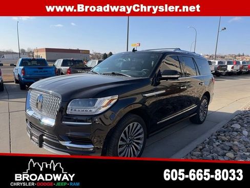 Used 2019 Lincoln Navigator Reserve w/ Cargo Package image 3