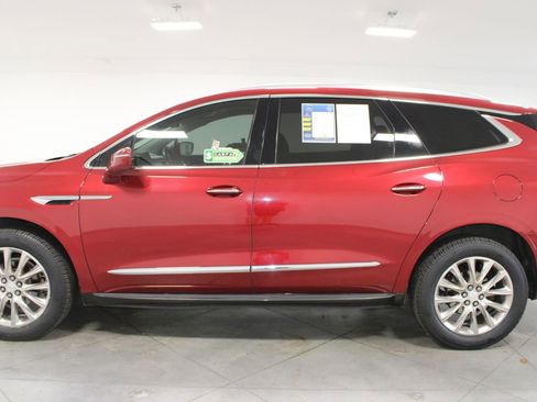 Used 2019 Buick Enclave Essence w/ LPO, Luxury Package image 6