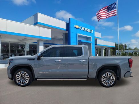 Used 2025 GMC Sierra 1500 Denali Ultimate AWD/4WD image 6